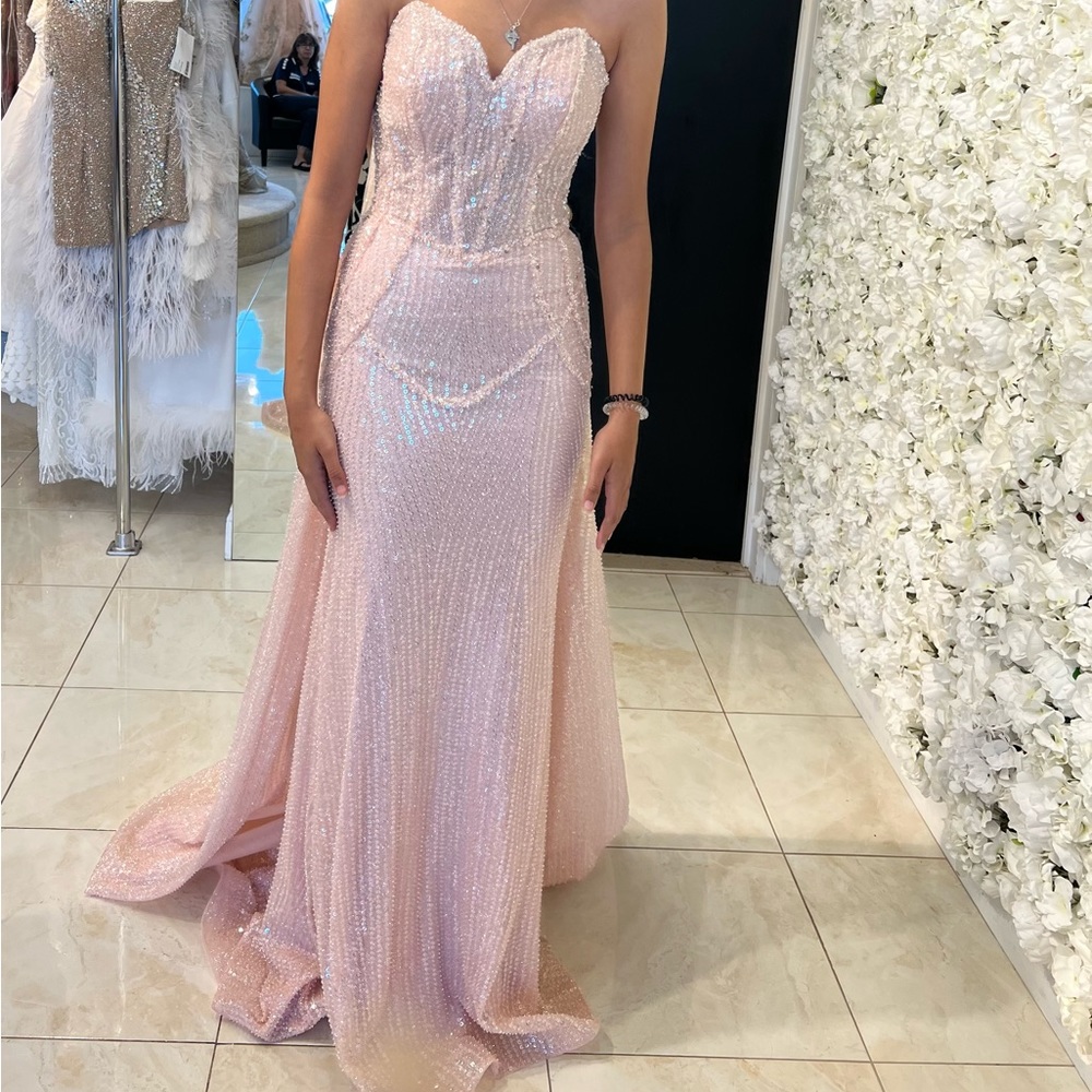 **Portia and Scarlett's Dazzling Beaded Gown: Shimmering Elegance for Unforgettable Occasions**